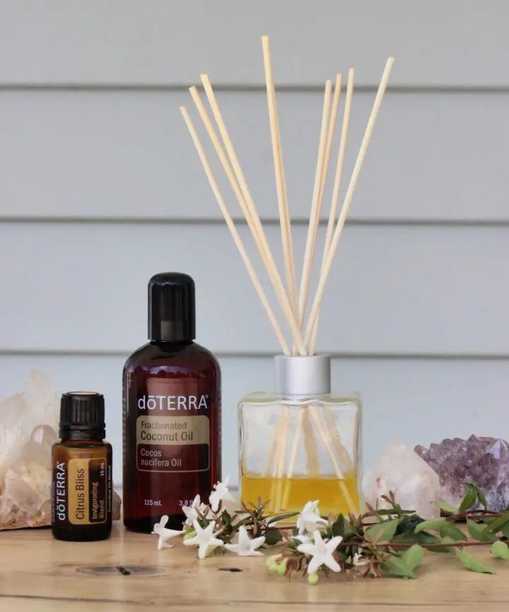 How to Create a Reed Diffuser