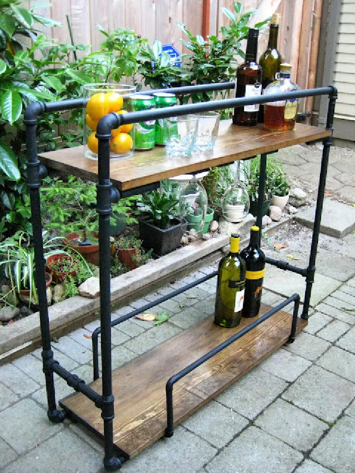 Low-Budget Outdoor Pipe Bar Cart