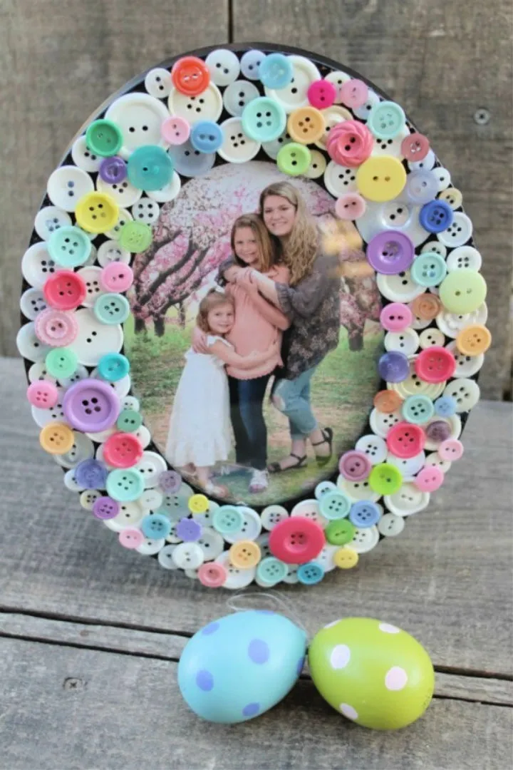Making a Spring Button Picture Frame