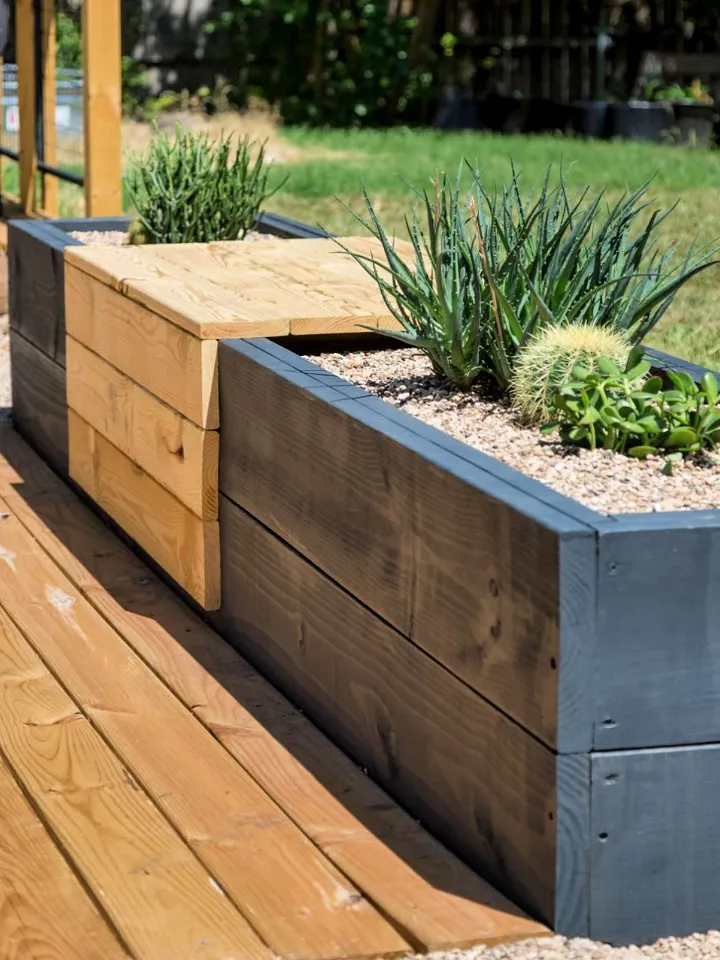Raised-Bed Planter With a Built-in Bench